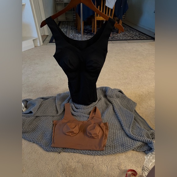 NWT Rhonda Shear M Black and Mahogany Butterknit 2 Tank Tops w/built in bra set - Picture 2 of 3